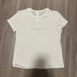 Alo Women’s All Day Short Sleeve